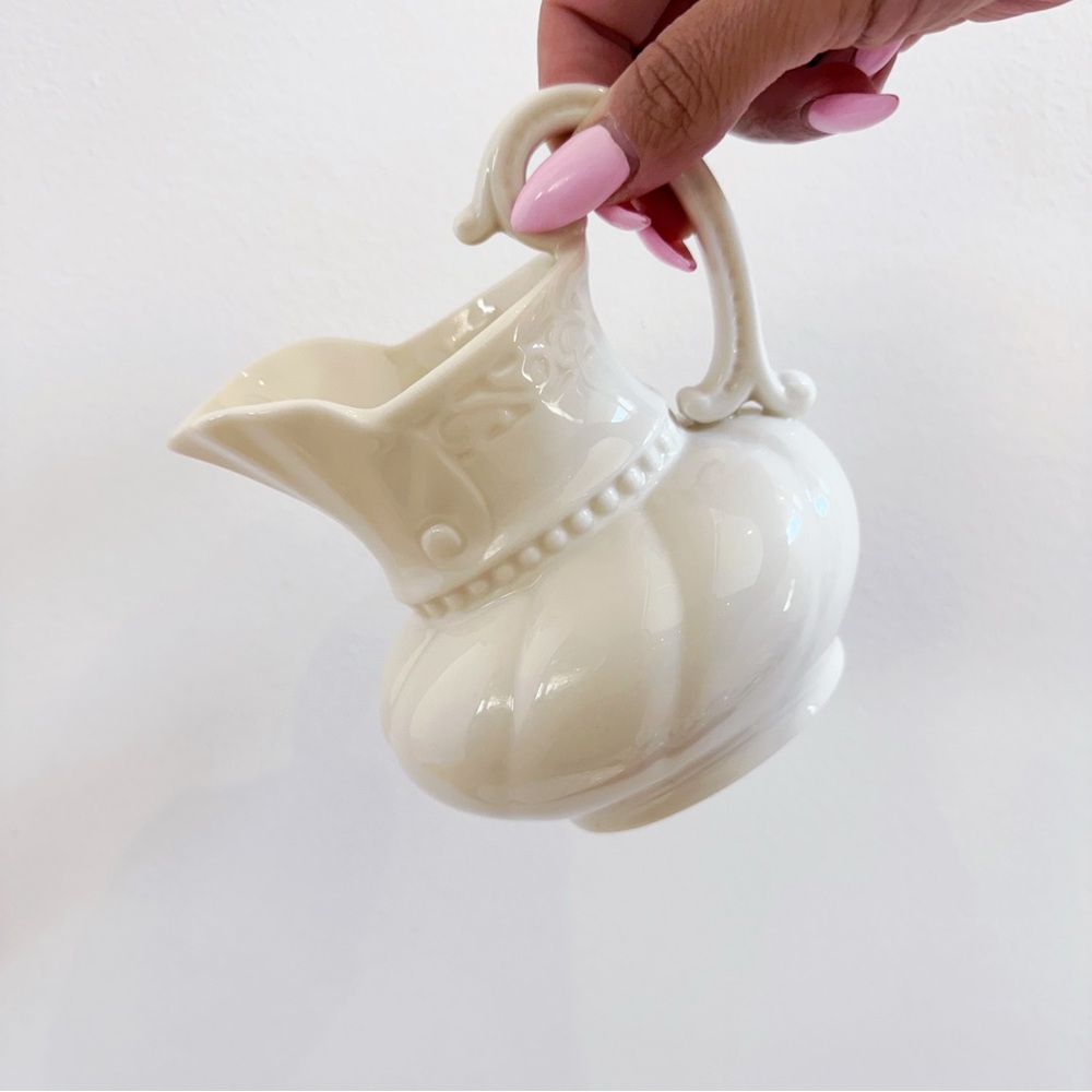 Vtg Lenox Ivory White Seashell design creamer small pitcher 5.5”